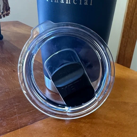 Yeti Navy Blue Rambler Tumbler 20oz with Mag Slider Lid - Picture 5 of 6